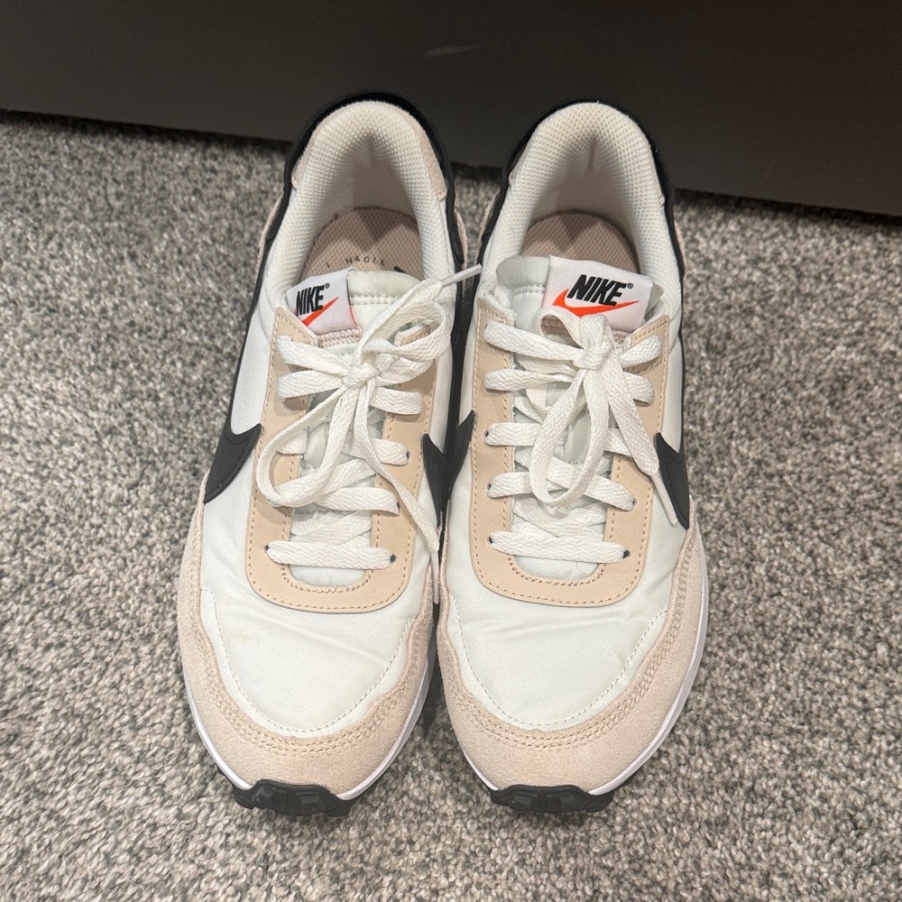 Nike waffle debut 8.5W